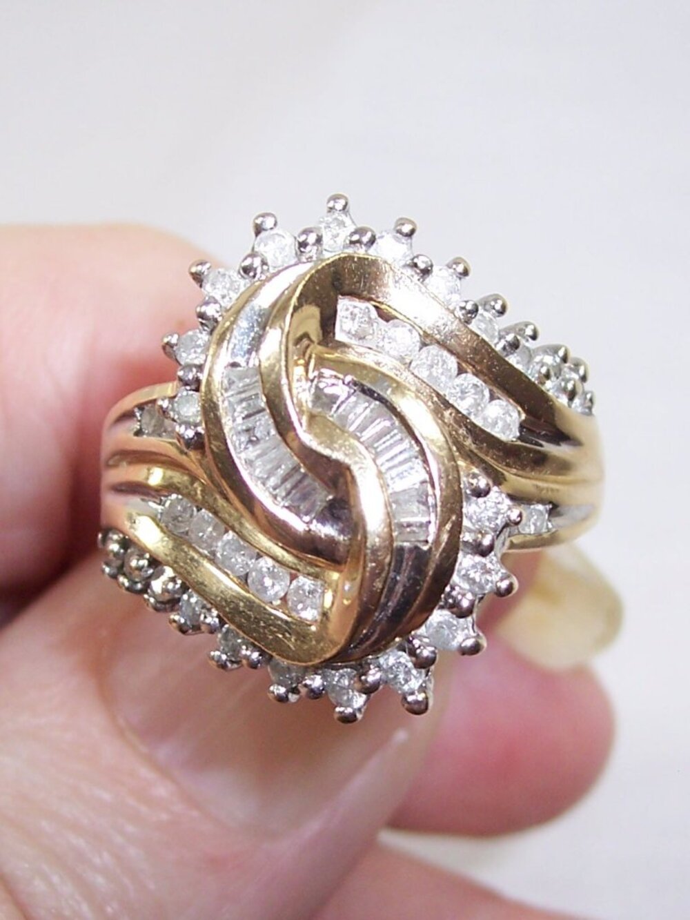 10K Yellow Gold Diamond Swirl Cocktail Ring Round & Baguette Stones Size 7 - Picture 9 of 15